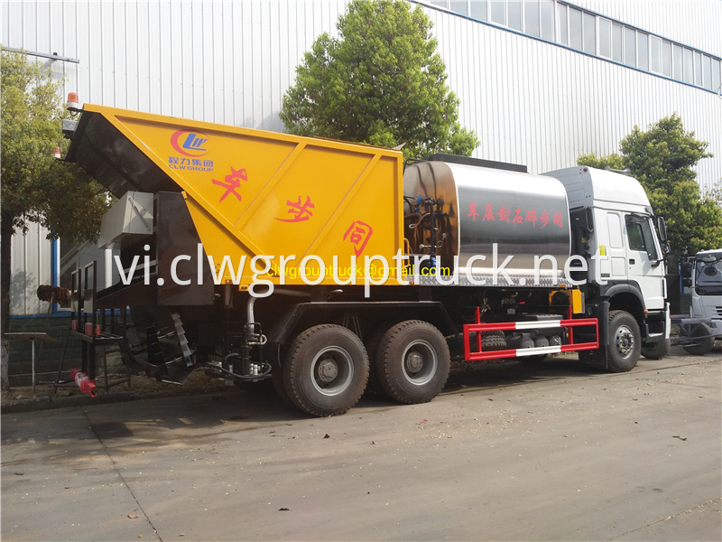 Synchronous Sealer Gravel Truck 2